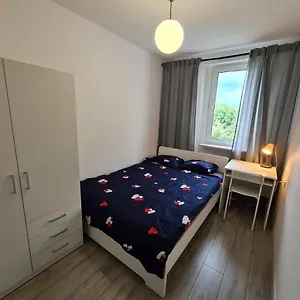 Homestay Mirrorroom Pl Airport, Warsaw
