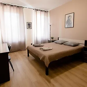 Homestay Hidden Peak Guestrooms, Warsaw